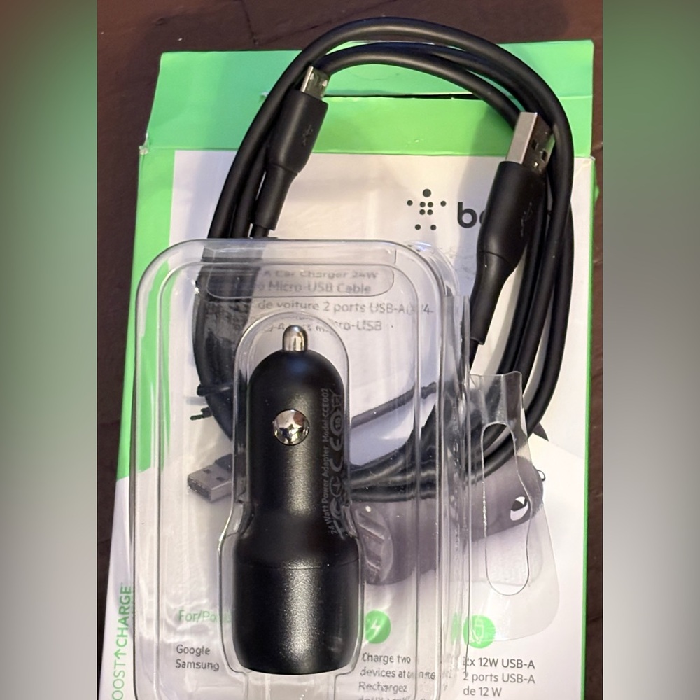 Belkin - 24W Dual USB Car Charger with Lightning Cable and 2 12W USB-A ports
